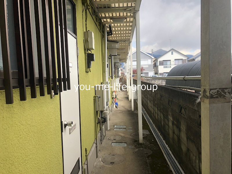 ベルゾーネ　Rハイツ 玄関