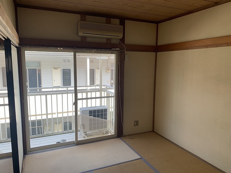 エレガンス堀山下 ベッドルーム