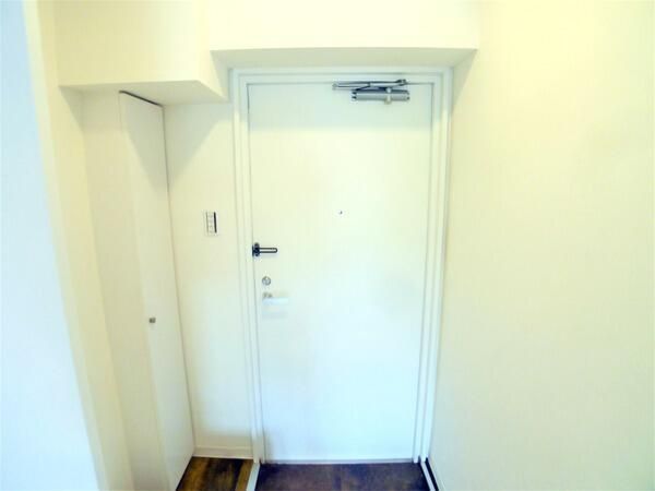 ドムール平塚第3  玄関