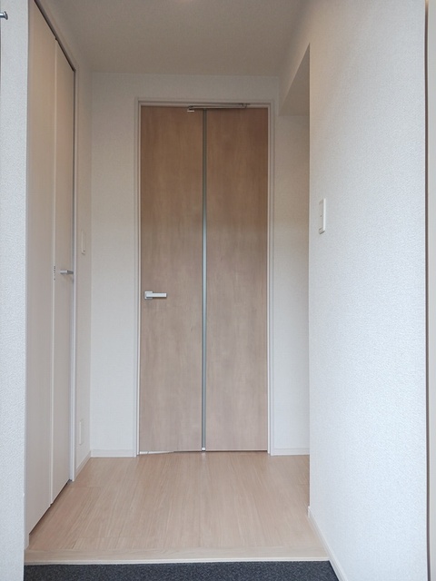 ライルヴィラ 玄関