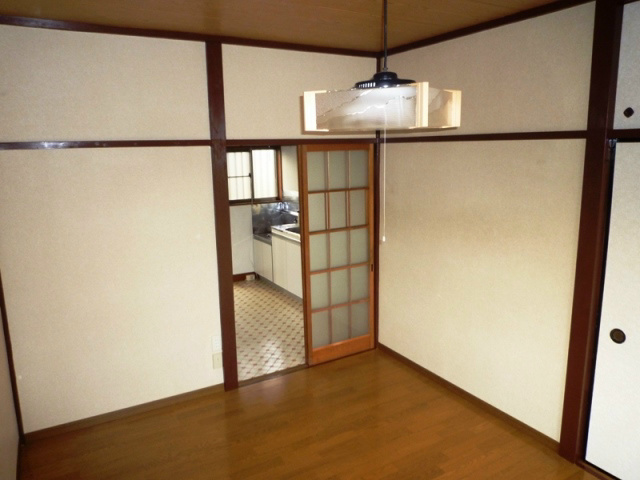 FC秦野鶴巻コーポ リビング