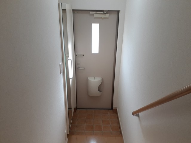 ラフレシール 玄関