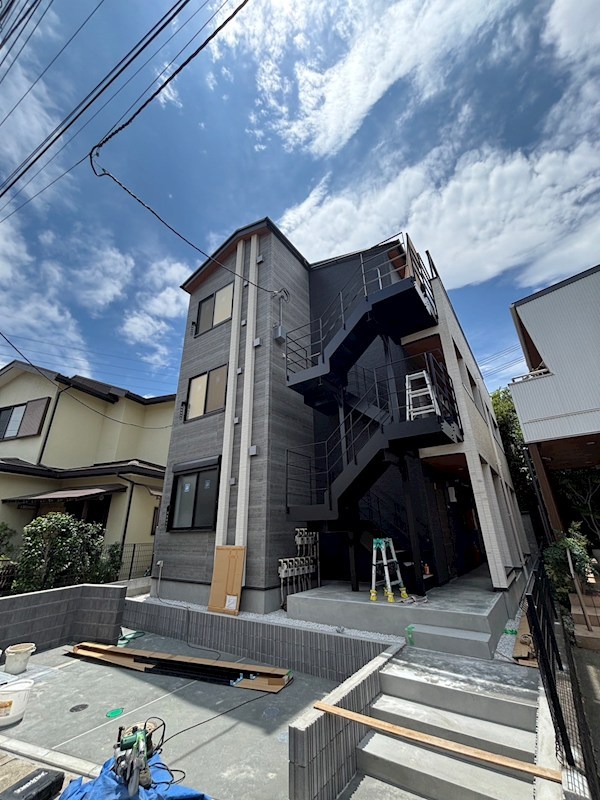 アザーレ・パッシオ伊勢原 303号室 外観