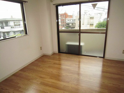 シャトー巽 ベッドルーム