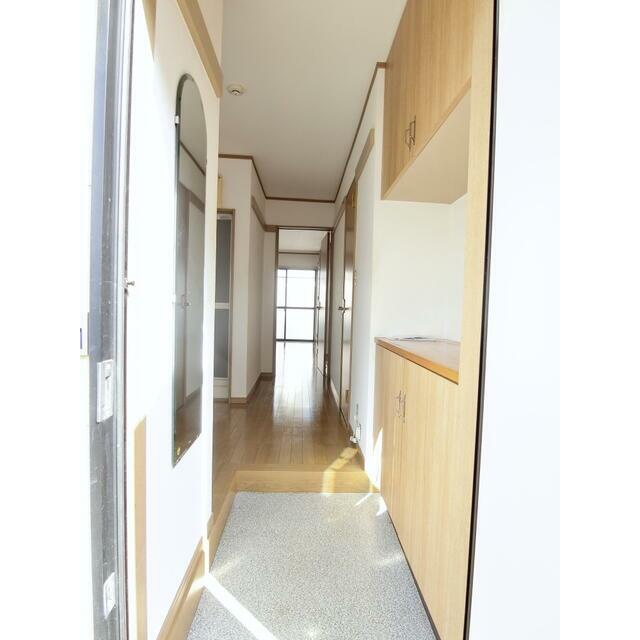 ヒルトップ磯崎 玄関