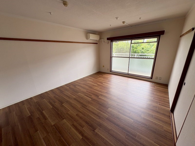 テレパレス伊勢原４号棟 リビング