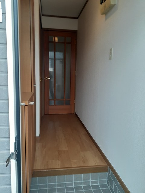 プラムガーデン 玄関