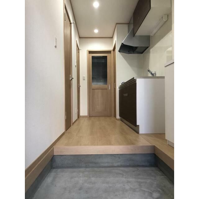 メゾン・ボロネーゼ 玄関