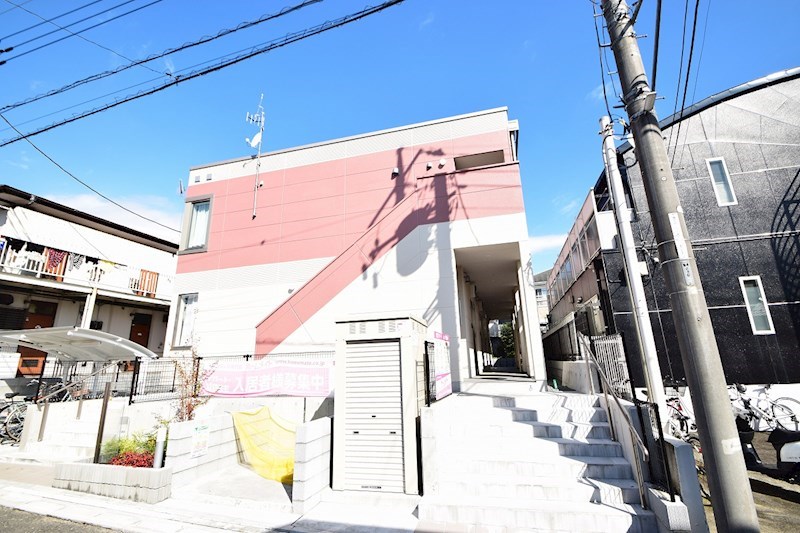 セレッソ鶴巻  103号室 外観