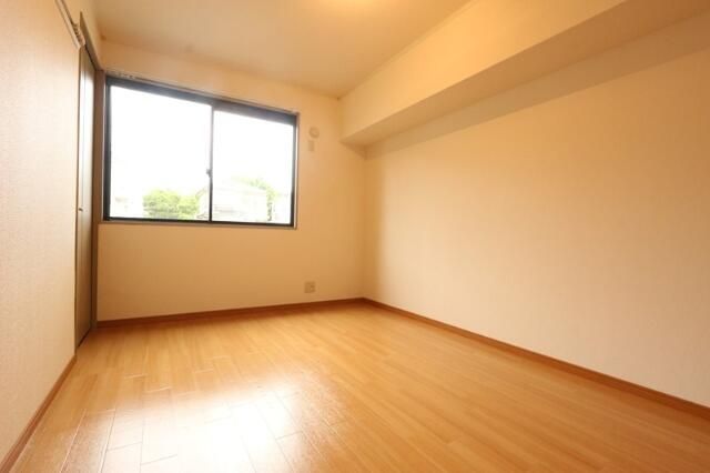 グリーンパレス ベッドルーム