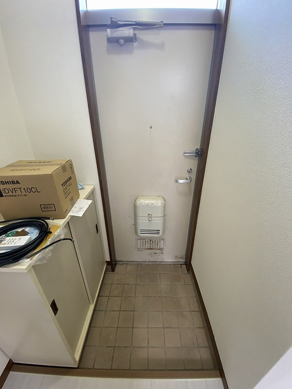 メゾンシミズ 玄関