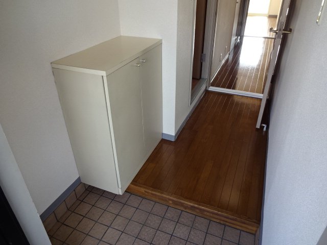 アビタシオン 玄関