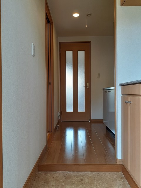 シュティル湘南 玄関