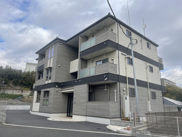 ルミエール　椿 301号室 外観