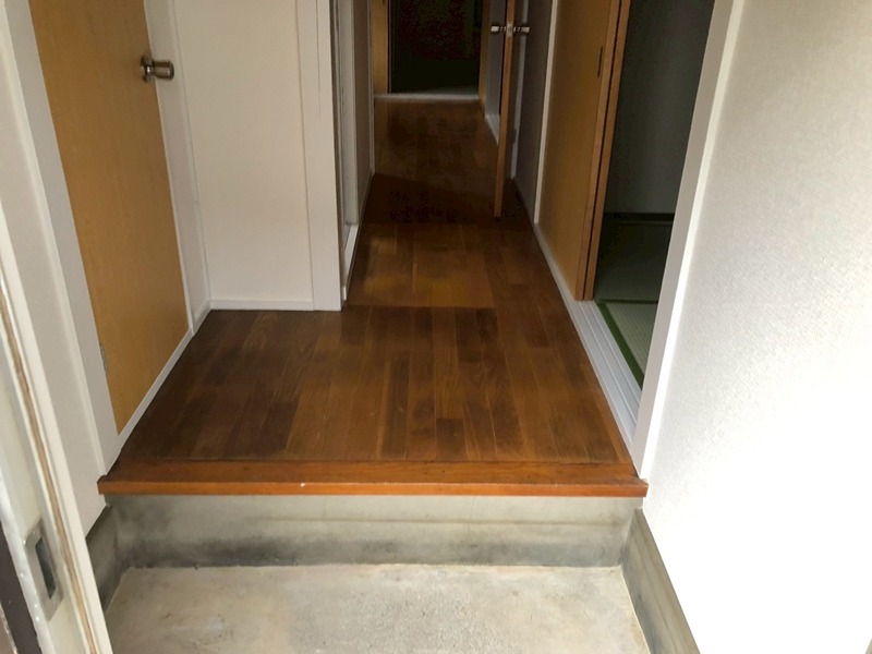 川口貸家 玄関