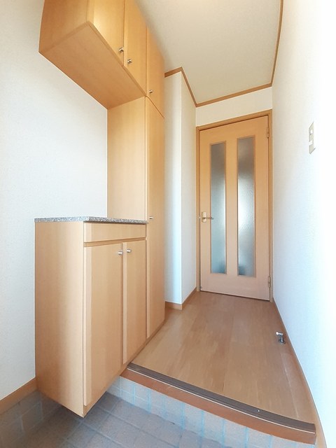 フロント湘南 玄関