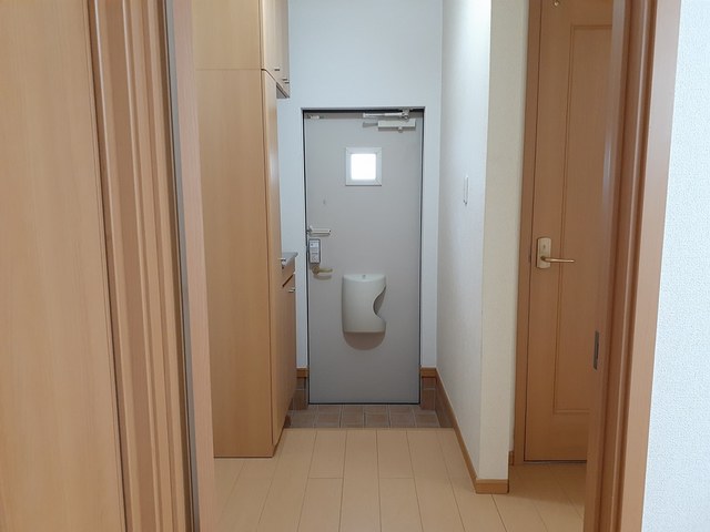 モデルヌⅡ 玄関