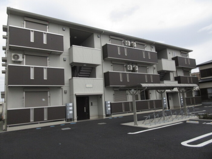 コートミカエルB 203号室 外観