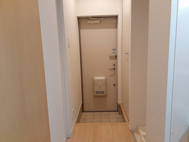 アネックス参番館 玄関