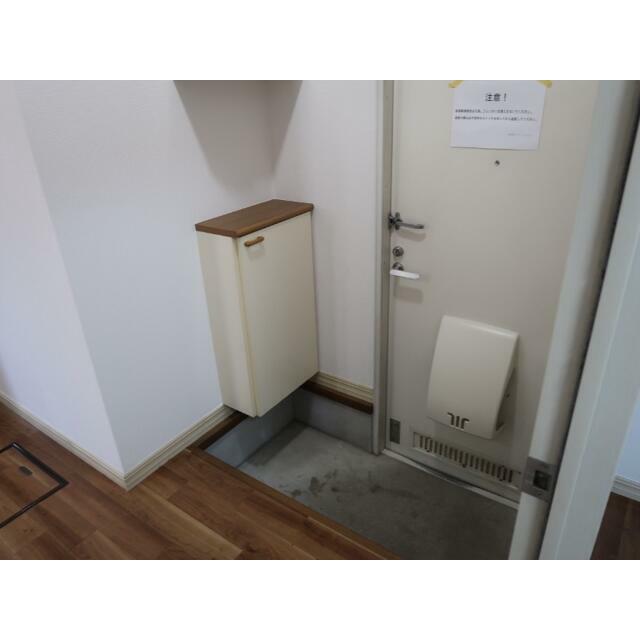 ハイツファイン 玄関