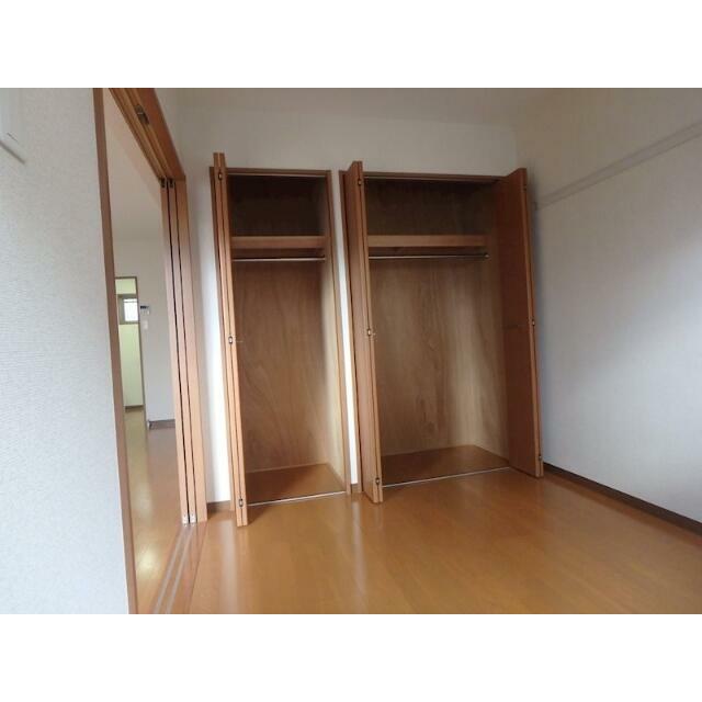 ベッドルーム