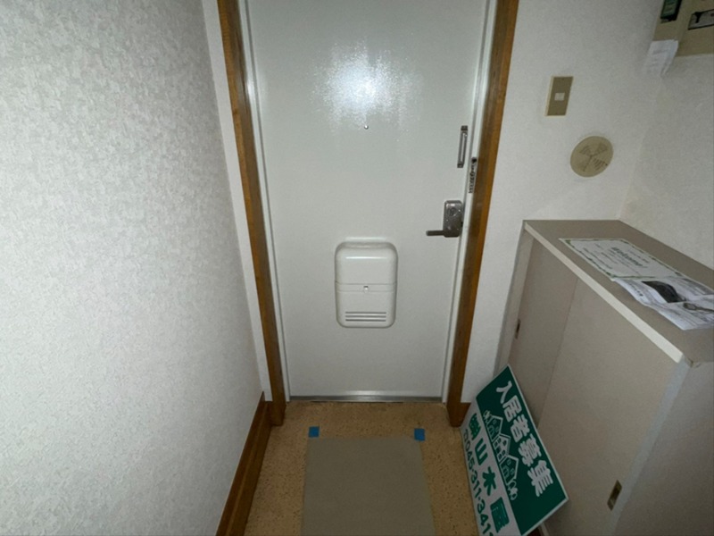 ヒルハイツ中田 玄関