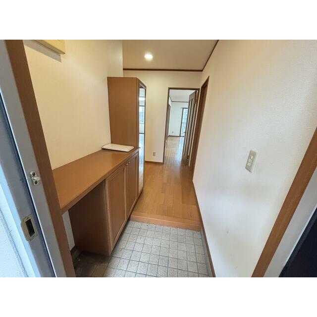マンション東 玄関