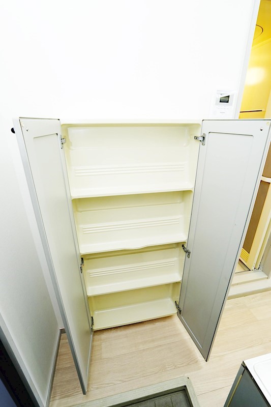 ロンディネ平塚 玄関