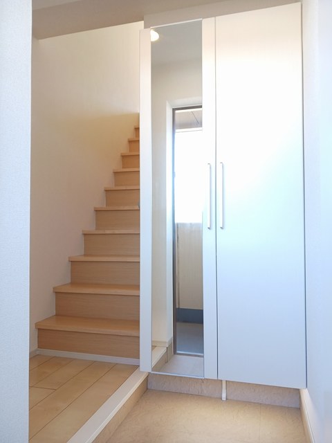 ライルヴィラ 玄関