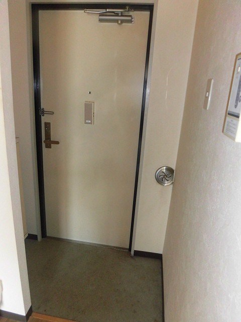 サンハイツ湘南 玄関