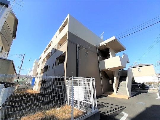 マグノリア湘南 302号室 外観