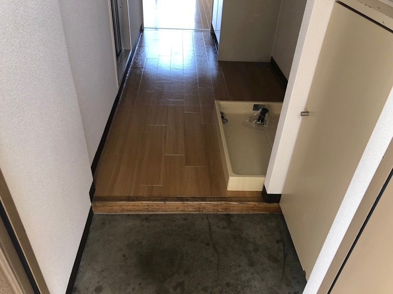 秦野パークアベニュー　B棟 玄関