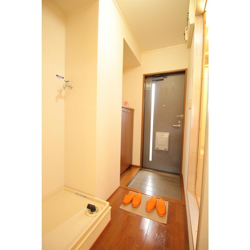 クレスト湘南 玄関