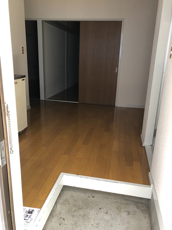アカデミアハウス 玄関
