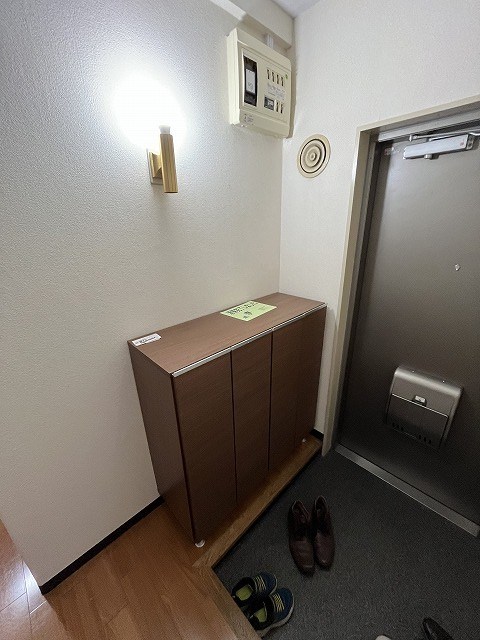 コープ野村厚木愛甲６号棟 玄関