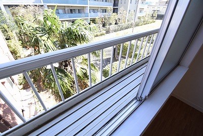 エステートピアいずみ ベランダ