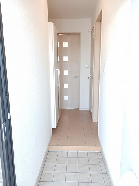 サングレイスＮ 玄関