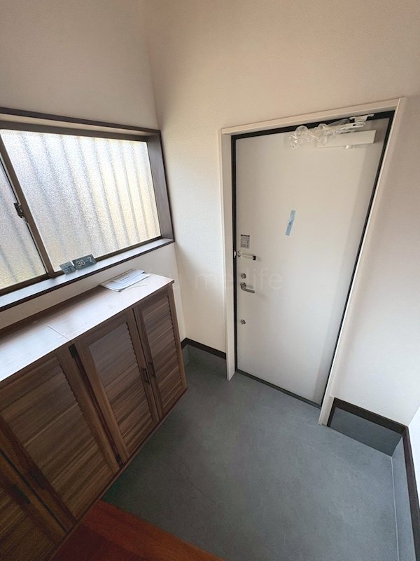 小菅ケ谷２丁目戸建て（連棟） 玄関