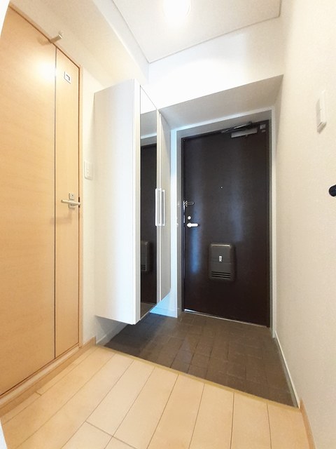 レポサール弥勒寺 玄関