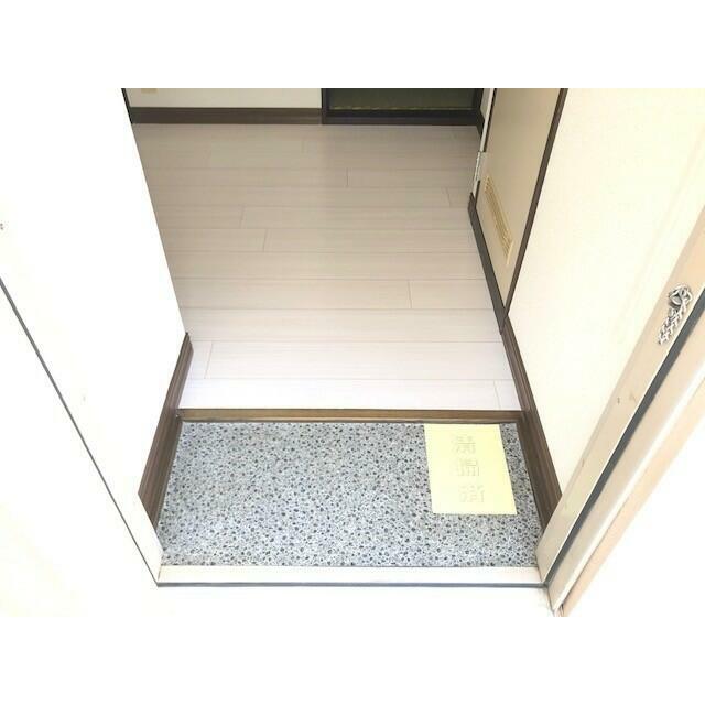 グレース新原 玄関