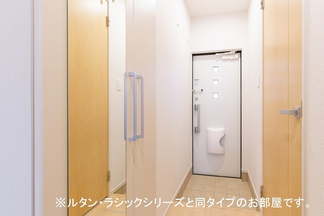 プレミール関根 玄関