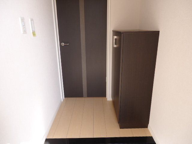 アウスレーゼ 玄関