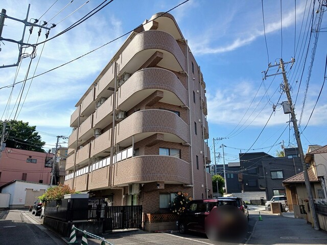 ラ・ベルヴィ 301号室 外観