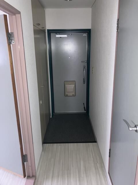ブランドール湘南 玄関