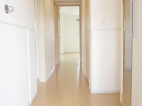 ブライトフラワーＤ 玄関