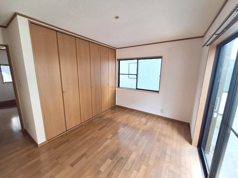 塚原貸一戸建て ベッドルーム