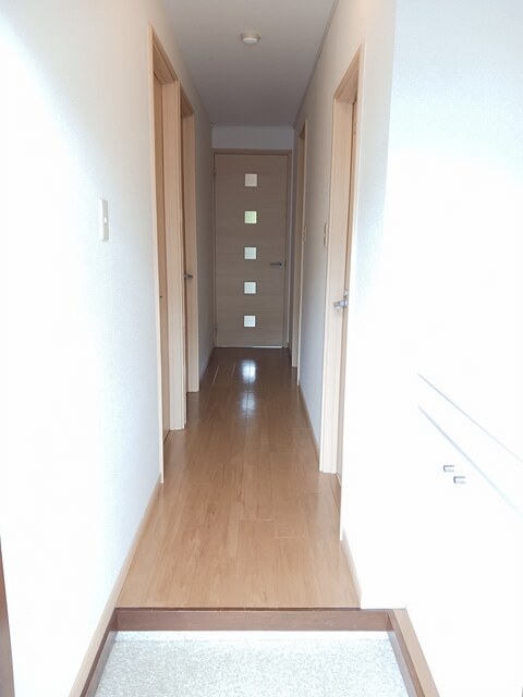 マンションピーアニィ 玄関