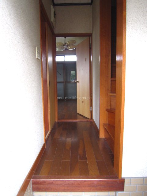 第二メゾン富士 玄関