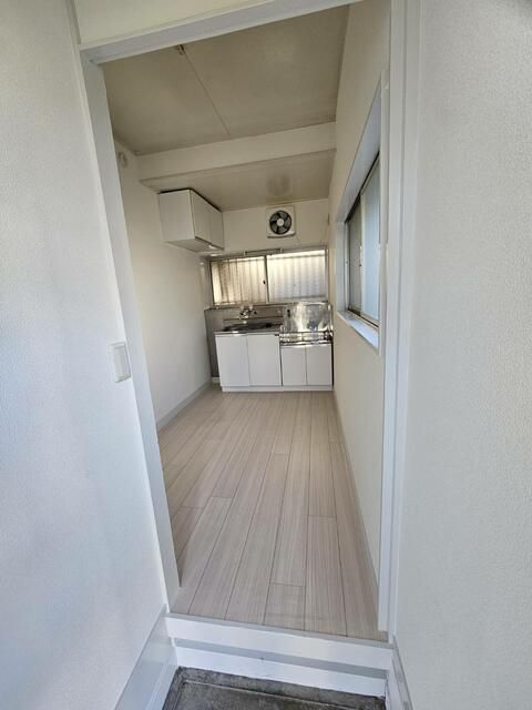 ホワイトハウス戸塚 玄関