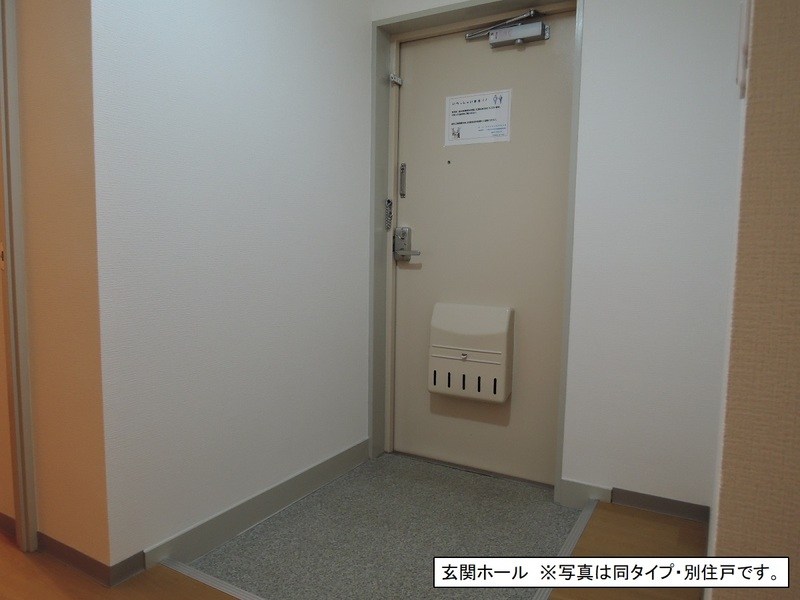 レジエ戸塚深谷1号棟 玄関